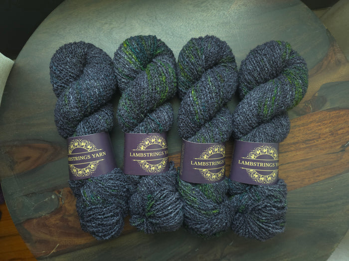 Cozy Boucle DK- The Black Cat