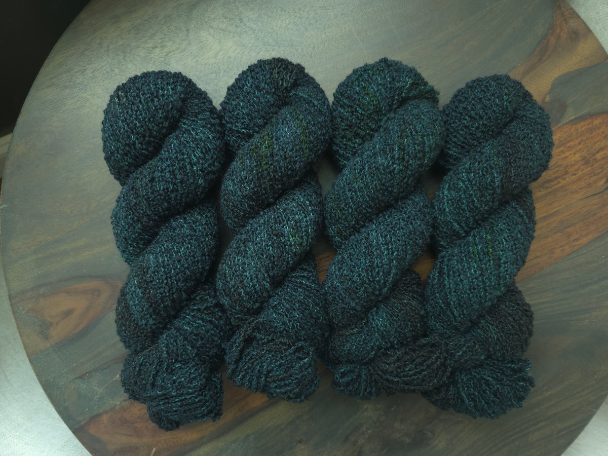 Cozy Boucle DK- Torn Bush