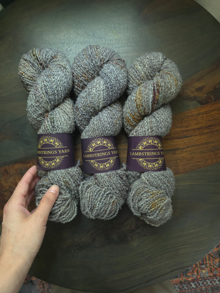 Cozy Boucle DK- Catacomb
